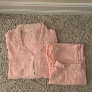Fleece Co.muslin pjs in pale pink/lightweight